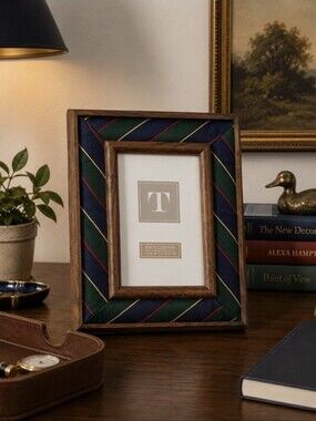 Two's Company NWOT Fabric And Wood Frame